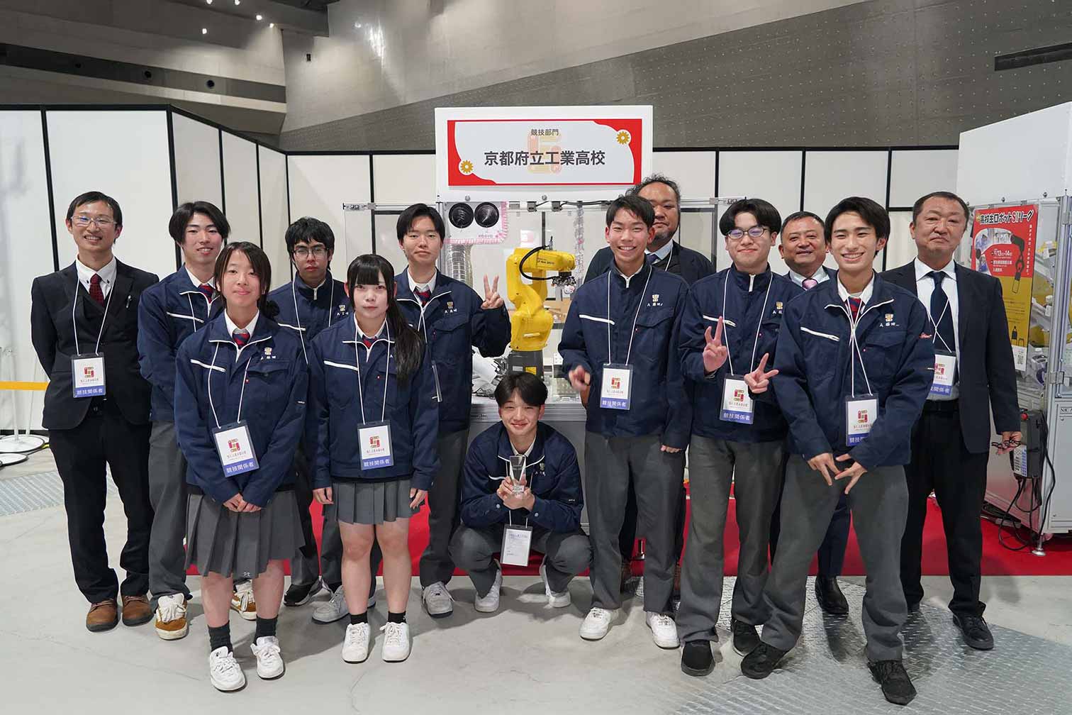 体験コーナーや展示ブース写真